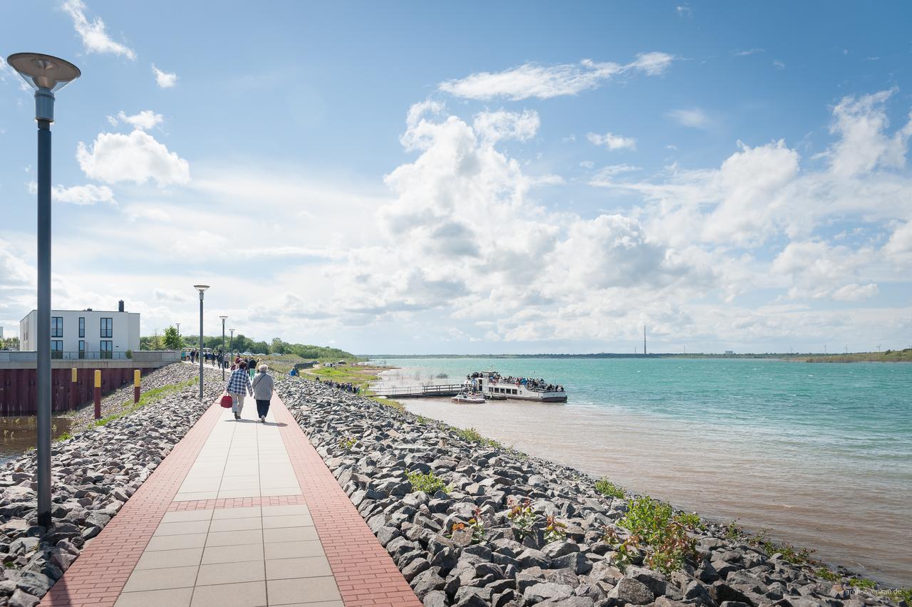 Ferienwohnungen Seepromenade Zwenkau Buitenkant foto